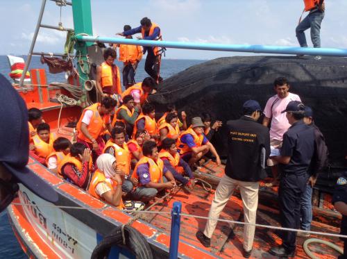 สบทช.๑  เข้าร่วมตรวจบูรณาการเรือประมงทะเลเพื่อการป้องกันและ แก้ไขปัญหาการค้ามนุษย์ในกิจการประมงทะเล