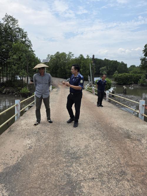 สทช.1 ร่วมตรวจสอบข้อร้องเรียน กรณีพบสะพานข้ามแม่น้ำขลุงชัน ในชุมชนชำรุด