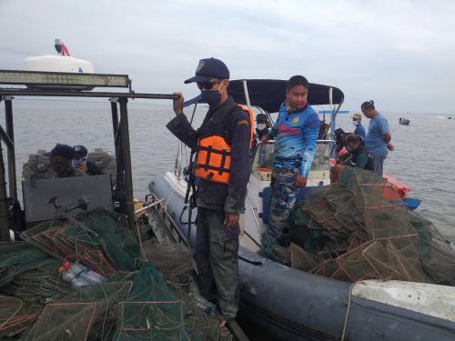 ศอทล.นศ. นำเรือ ๑๐๘ ร่วม ศรชล.จว.นศ. ปฏิบัติงานตรวจปราบปรามเครื่องมือประมงผิดกฎหมาย ในพื้นที่อ่าวปากพนัง จ.นครศรีธรรมราช