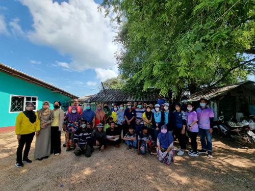ศอทล.สงขลา จัดกิจกรรมจัดเก็บขยะทะเลที่ตกค้างในระบบนิเวศที่สำคัญแบบมีส่วนร่วม บริเวณบ้านทะเลนอก