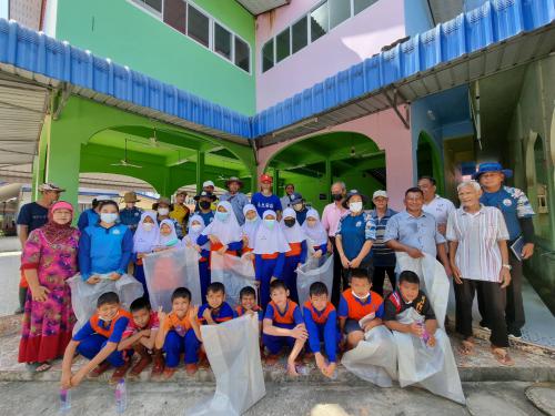 ศอทล.สงขลา จัดกิจกรรมจัดเก็บขยะทะเลที่ตกค้างในระบบนิเวศที่สำคัญแบบมีส่วนร่วม ณ พื้นที่คลองบางมวง จังหวัดพัทลุง