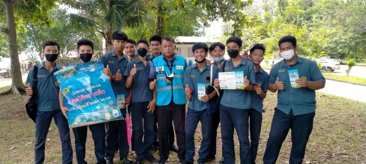 ศอทล.สงขลา ปลูกฝังจิตสำนึกด้านการอนุรักษ์ และประชาสัมพันธ์โครงการชายหาดปลอดบุหรี่ แก่นักท่องเที่ยวและเยาวชน บริเวณหาดชลาทัศน์ จังหวัดสงขลา