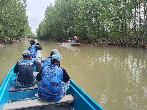 ศบปล.นศ. ออกปฏิบัติงานลาดตระเวนป้องกันเฝ้าระวังรักษาพื้นที่ป่าชายเลนทางเรือ ผ่านระบบ SMART Mangrove Patrol ท้องที่ อ.เมือง และ อ.ท่าศาลา จ.นครศรีธรรมราช