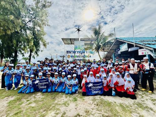 ศอทล.นศ. ร่วมกิจกรรมเก็บขยะชายหาด เนื่องในวันอนุรักษ์ชายฝั่งสากล (International Coastal Cleanup Day) ณ ศูนย์เรียนรู้ธนาคารปูม้าบ้านในถุ้งและประมงชายฝั่งบ้านในถุ้ง จ.นครศรีธรรมราช
