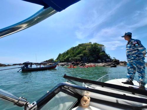 สอท. นำเรือ ทช.๒๒๔ ออกปฏิบัติงานการบังคับใช้มาตรการคุ้มครองทรัพยากรปะการังจากกิจกรรมท่องเที่ยวดำน้ำ ในพื้นที่ จ.สงขลา